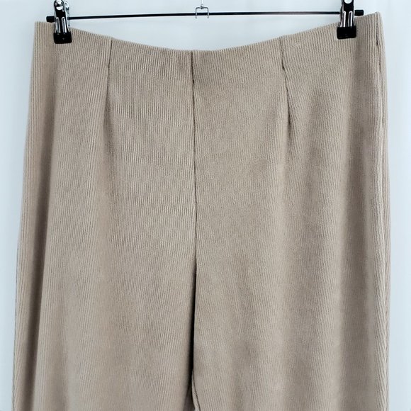 LL Bean Soft Corduroy Pull-On Pants Size XL Beige Tan 31" Inseam Stretch Waist - Picture 2 of 7